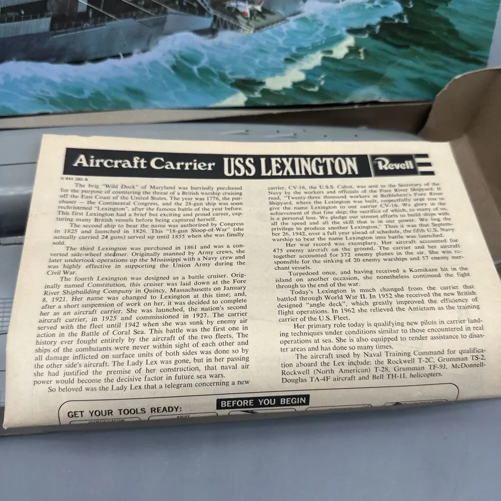 Vintage 1975 Revell USS Lexington Aircraft Carrier Model Kit H-444 20